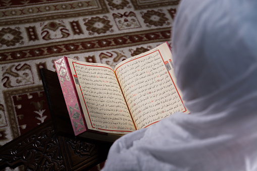 قراءة القرآن أثناء الدورة الشهرية 1 image 24